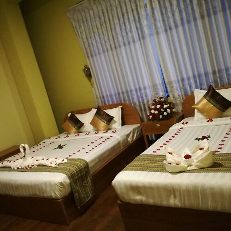 Gold Star Hotel Nyaung Shwe Eksteriør bilde
