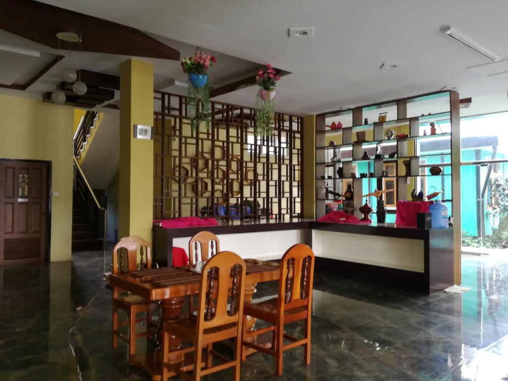 Gold Star Hotel Nyaung Shwe Eksteriør bilde