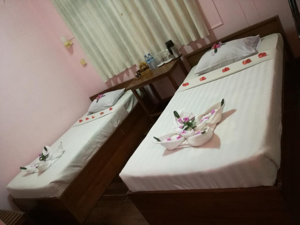 Gold Star Hotel Nyaung Shwe Eksteriør bilde