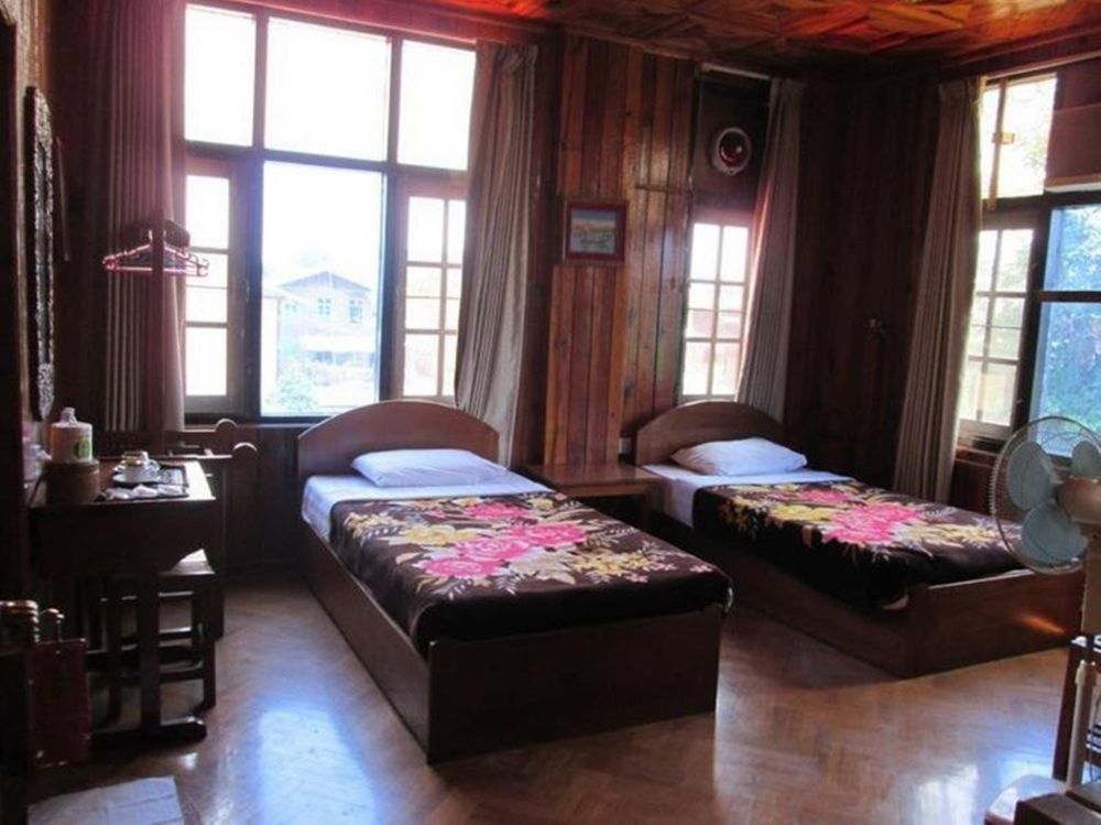 Gold Star Hotel Nyaung Shwe Eksteriør bilde