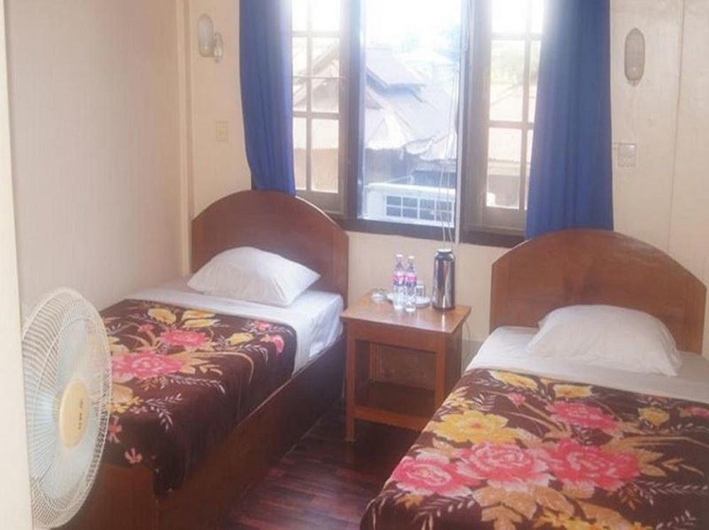Gold Star Hotel Nyaung Shwe Eksteriør bilde