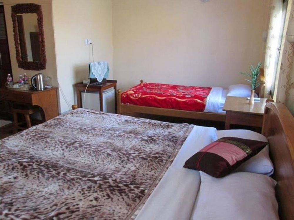 Gold Star Hotel Nyaung Shwe Eksteriør bilde