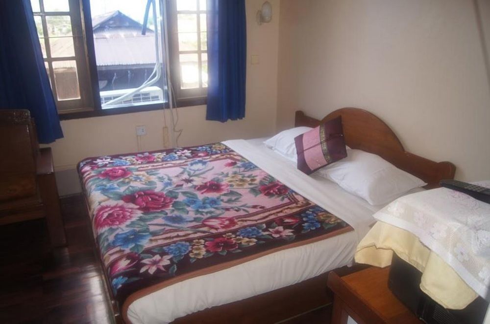 Gold Star Hotel Nyaung Shwe Eksteriør bilde